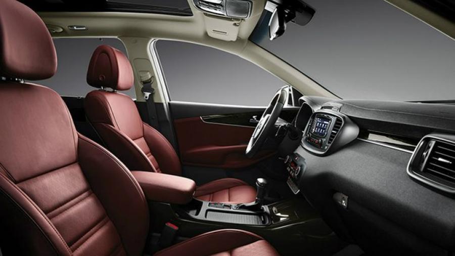 Интерьер Kia Sorento Prime GT Line 2016 года  (фото 2 из 2)